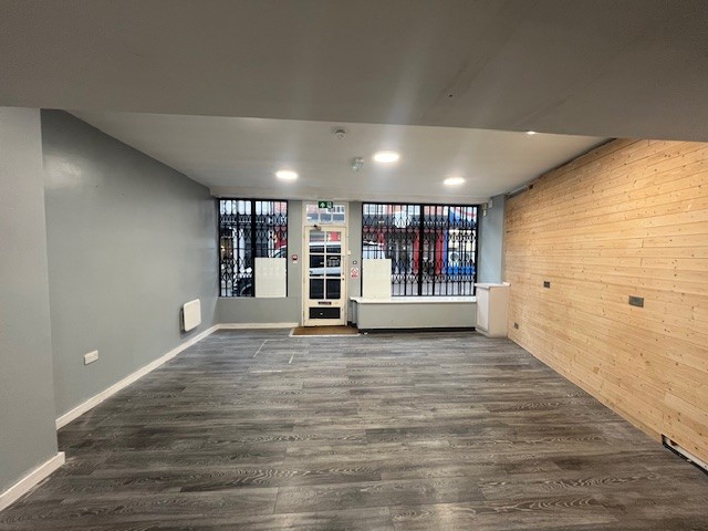 Retail/Shop in Shrewsbury - photo 4