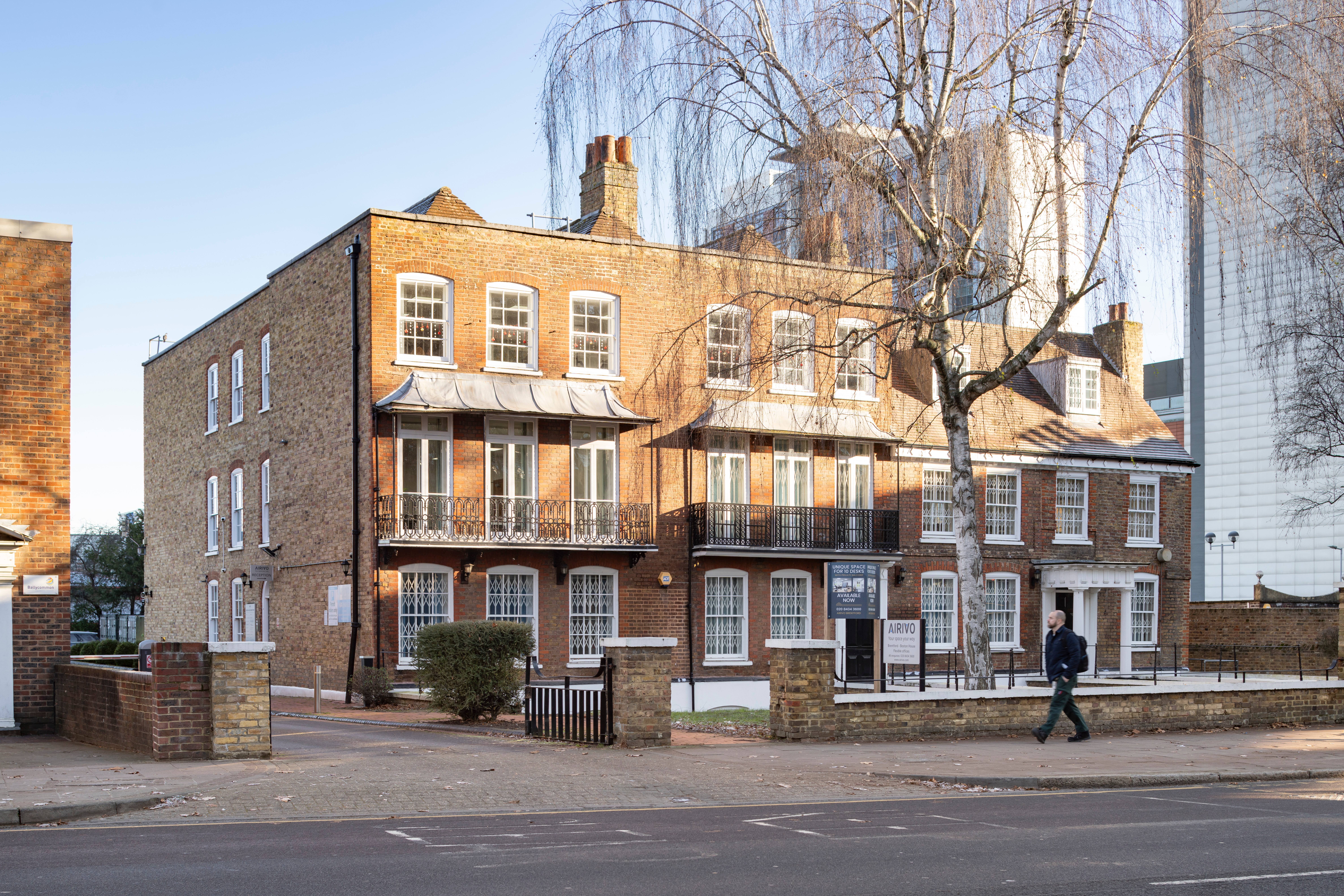 Office in Brentford - photo 4