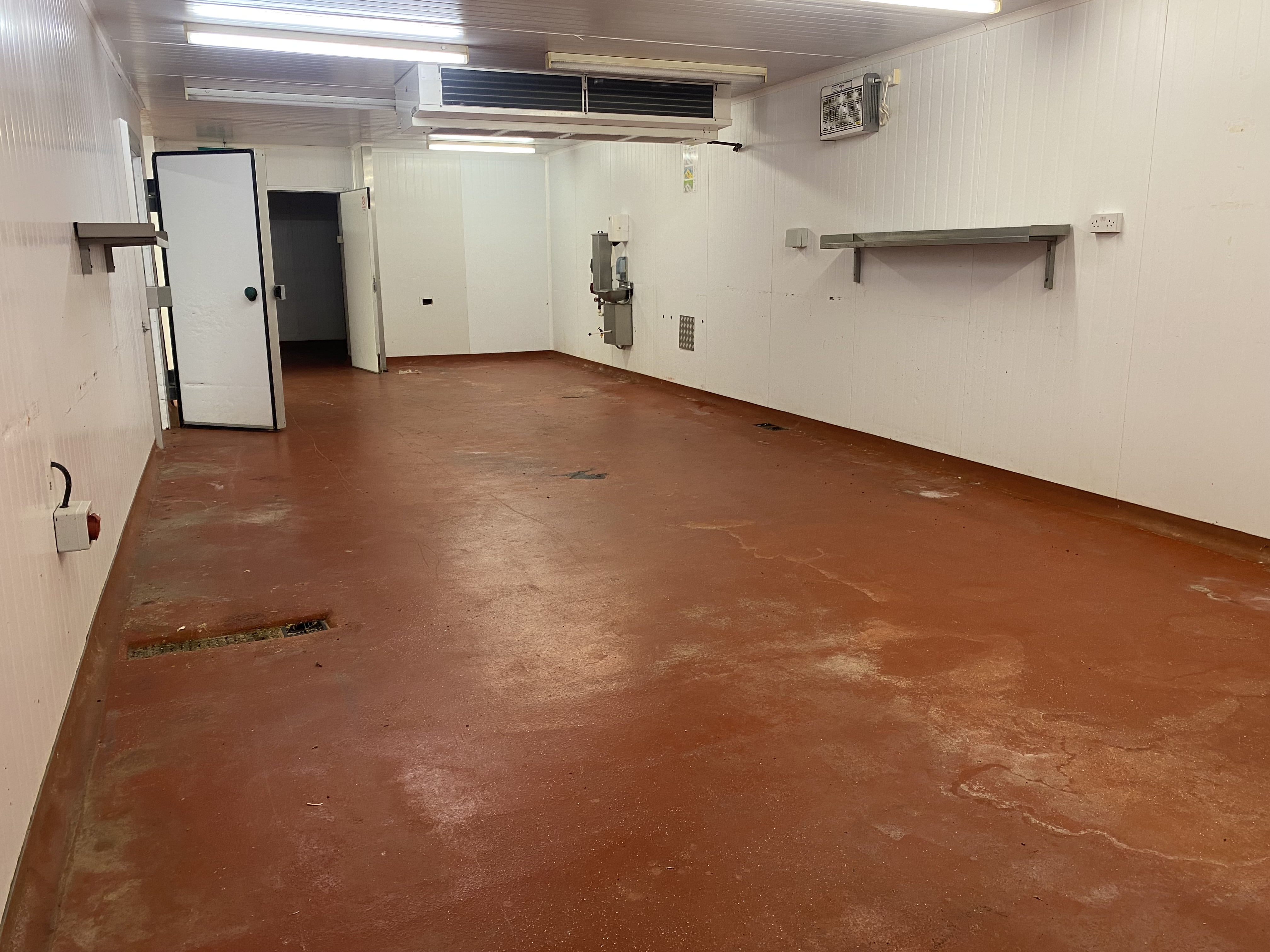 Industrial Unit in Wantage - photo 2