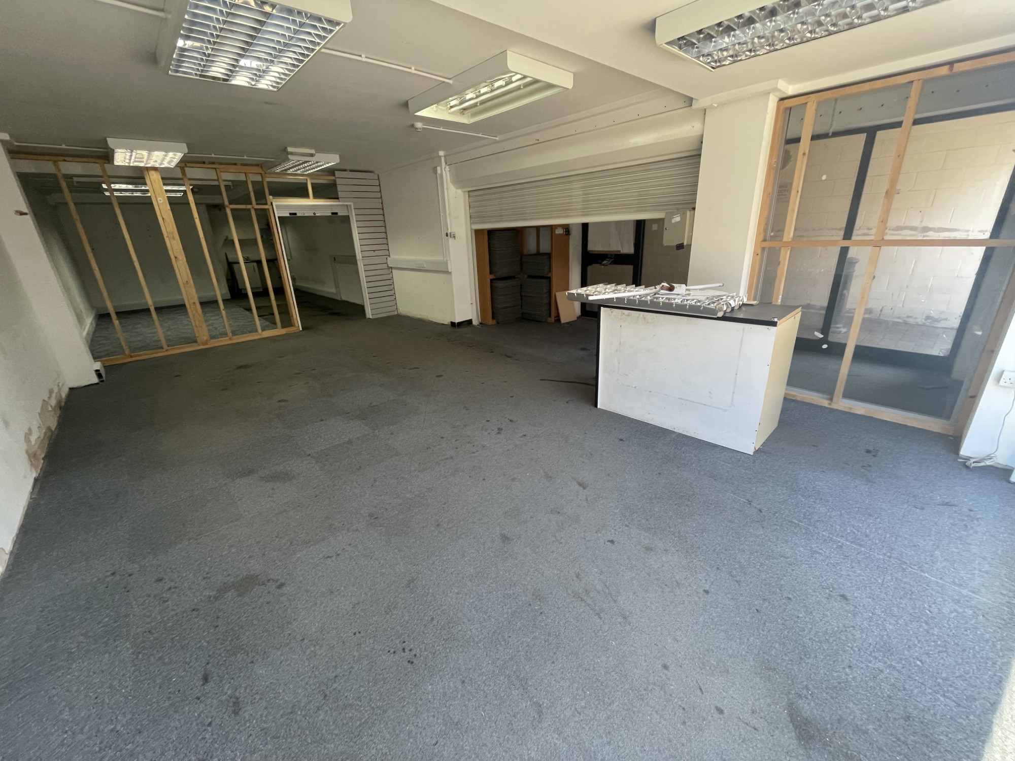 Retail/Shop in Farnborough - photo 3