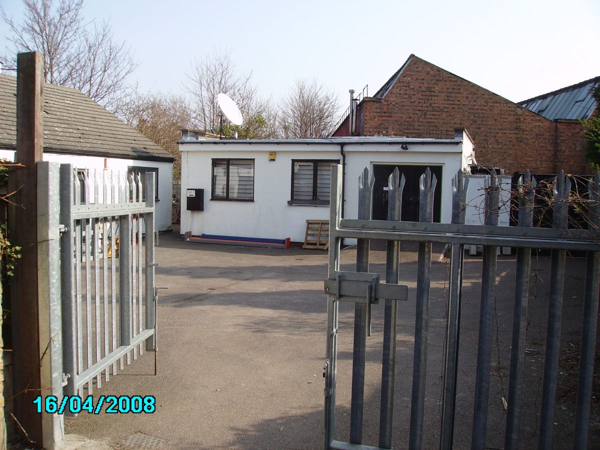 Industrial Unit in LONDON - photo 4