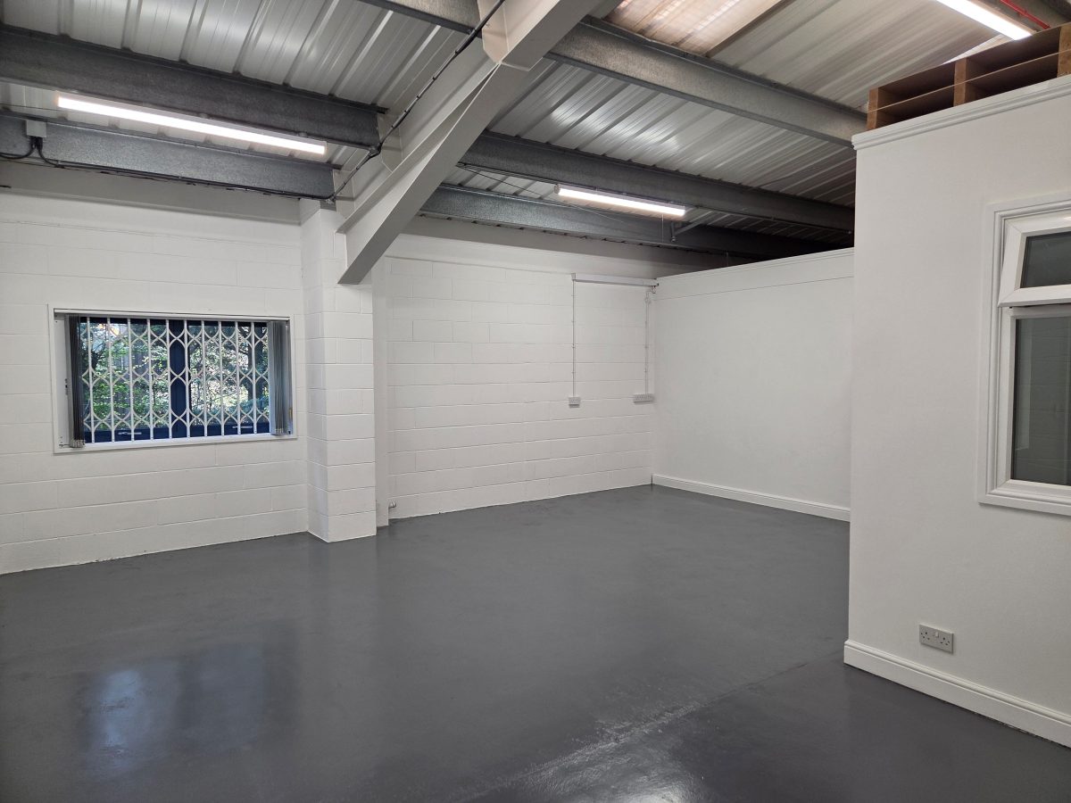 Industrial Unit in Rugby - photo 2