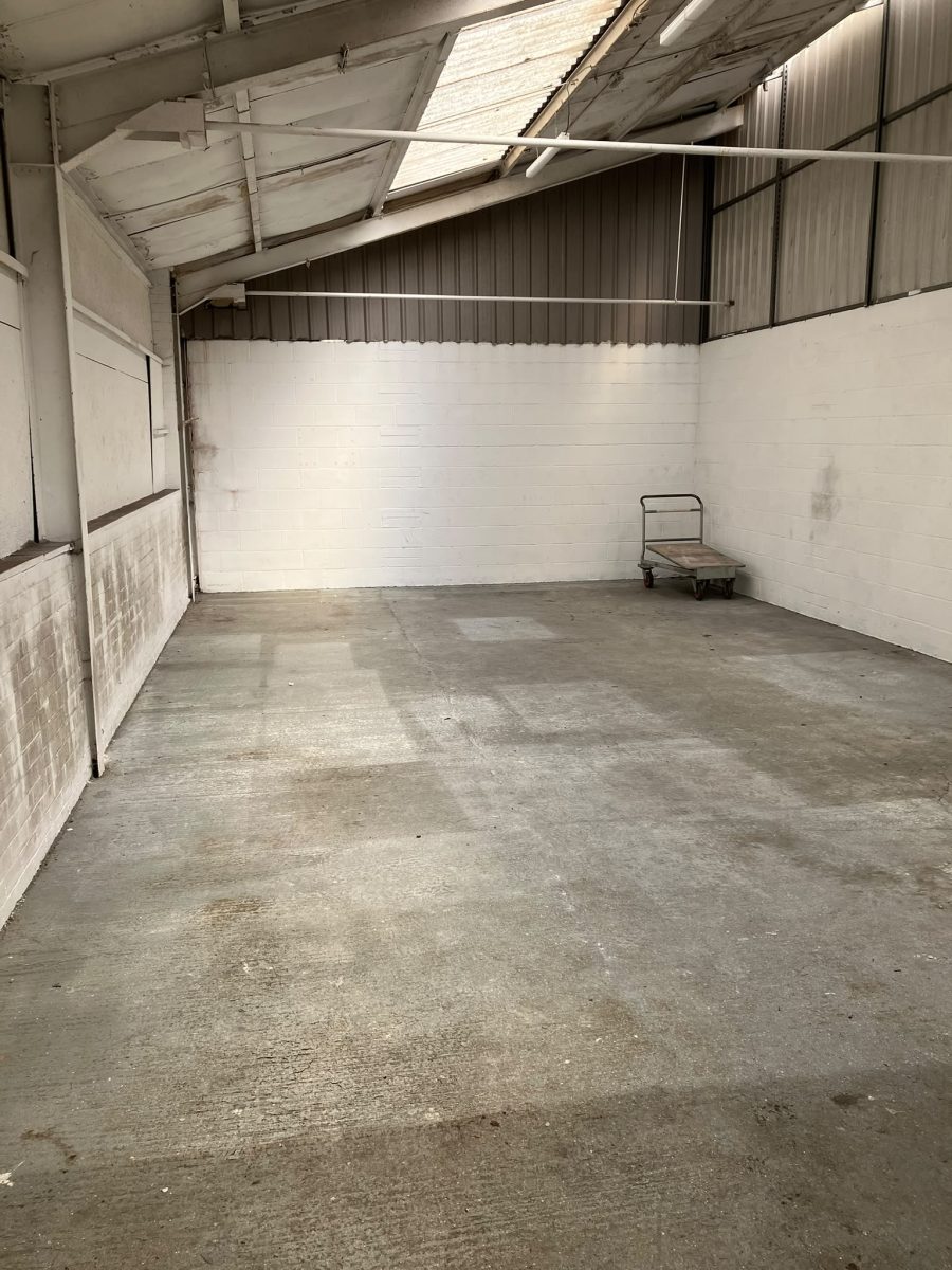 Industrial Unit in Kirkby-in-Ashfield - photo 3