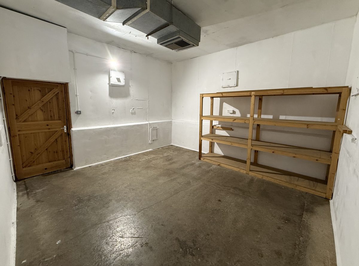 Storage in Banbury - photo 2
