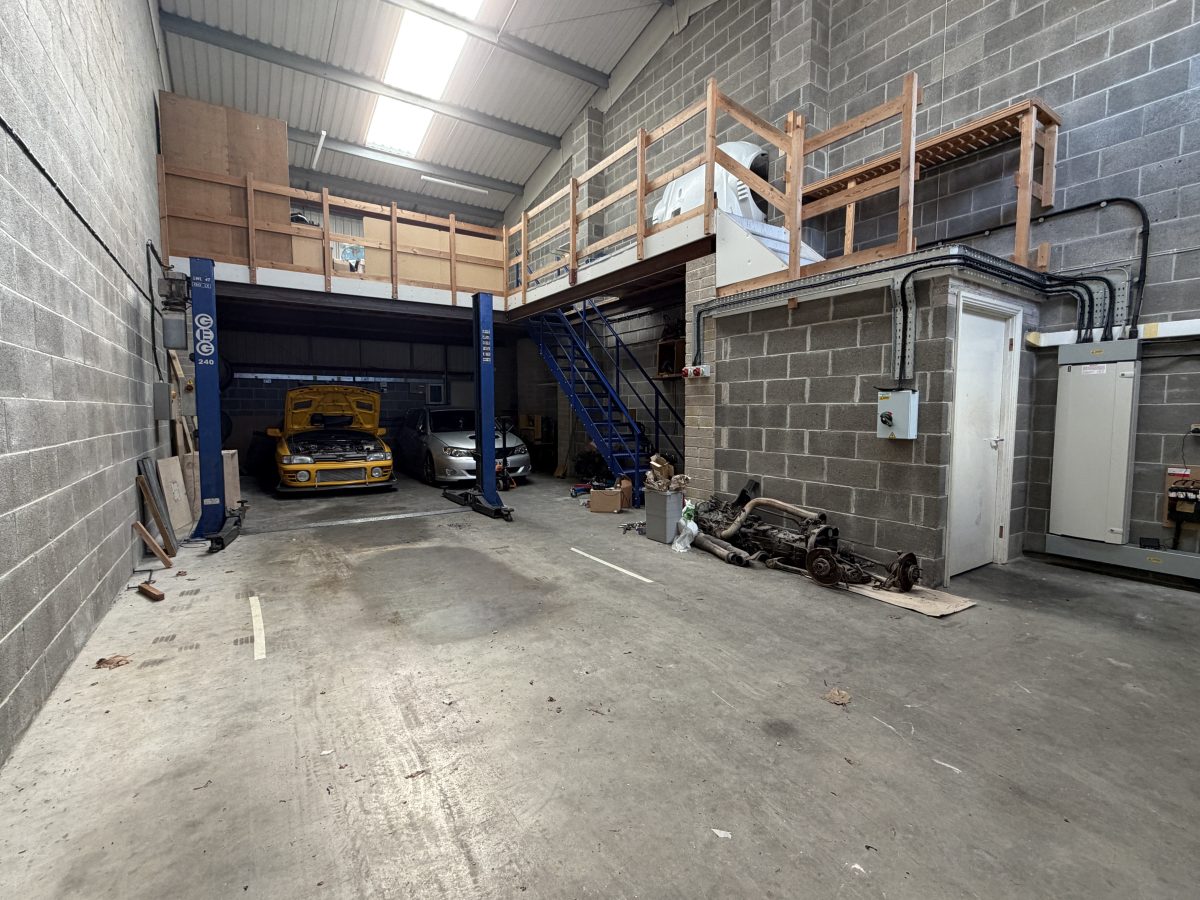 Industrial Unit in Newton Abbot - photo 2
