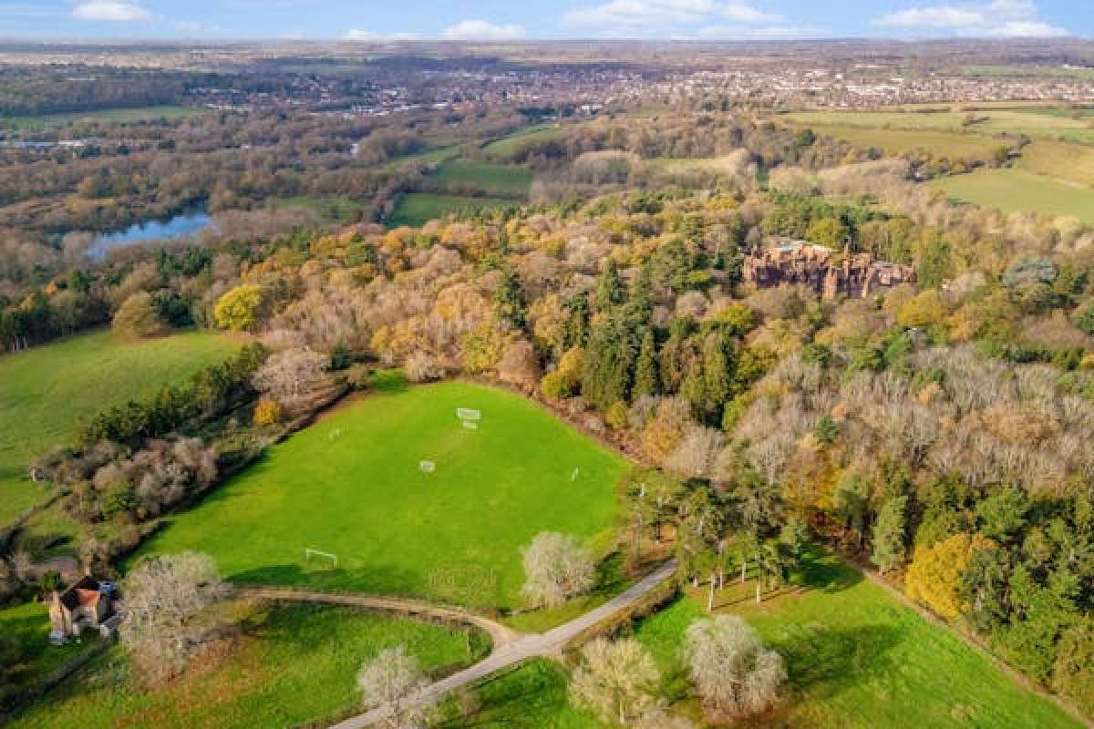 An historic college campus with alternative use potential (subject to contract and planning) in Ware - photo 4