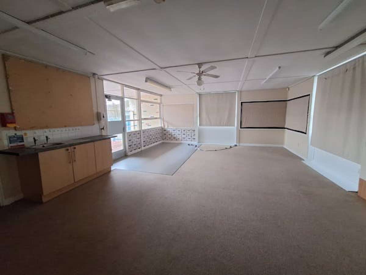 Former Day Nursery To Let, Wigan in Wigan - photo 3