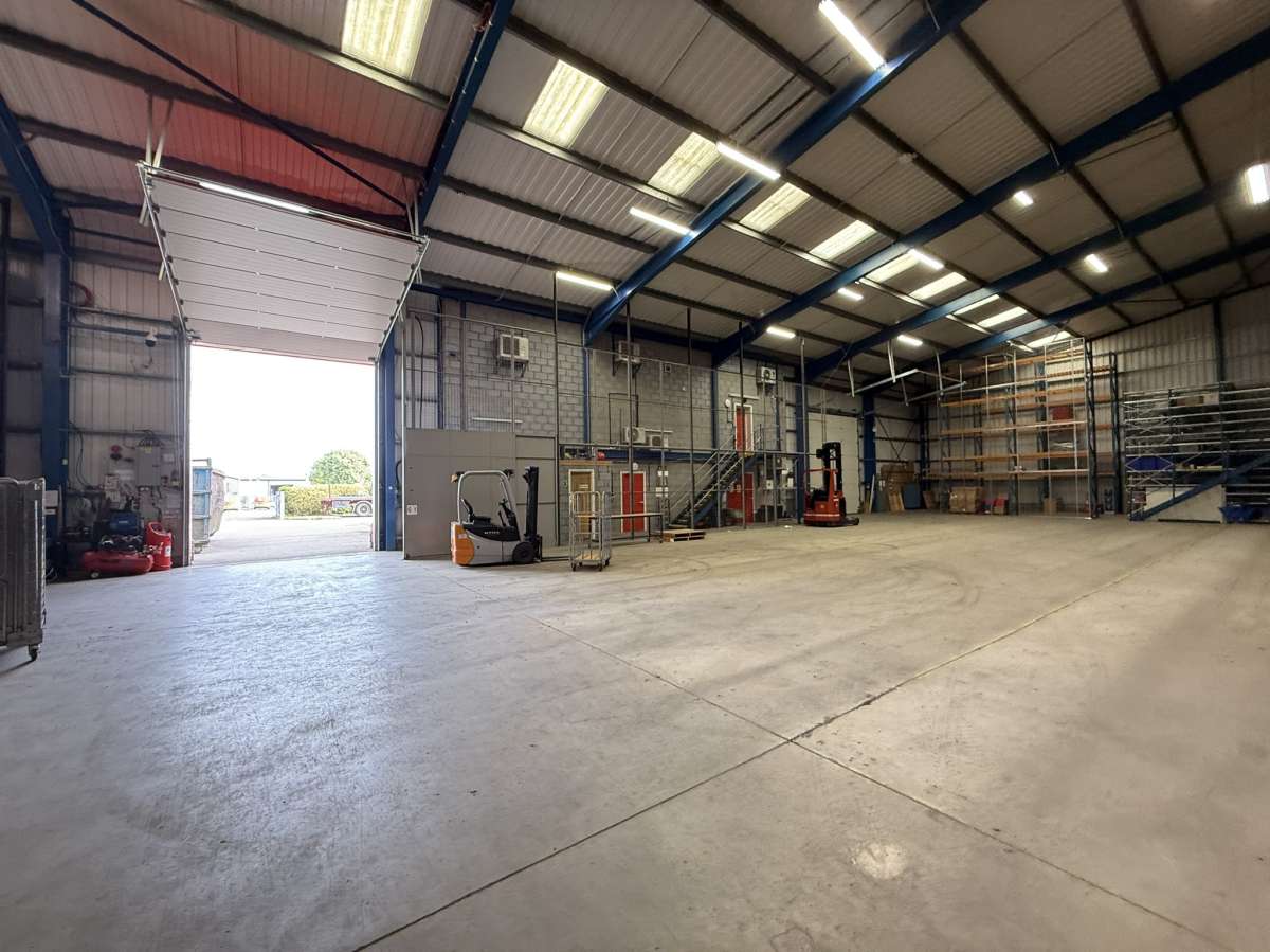 Industrial Unit in Attleborough - photo 2
