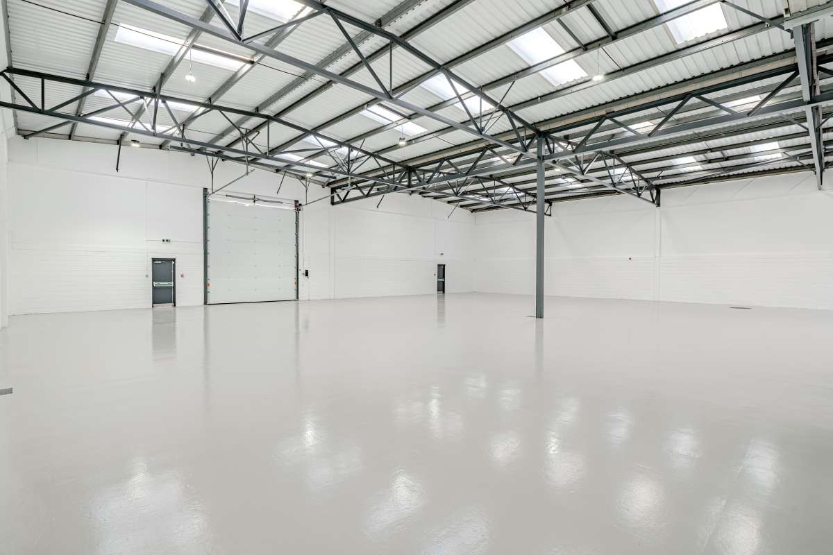 Industrial Unit in Milton Keynes - photo 4