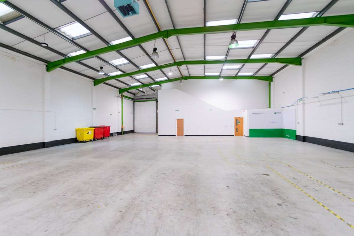 Industrial Unit in Poole - photo 2