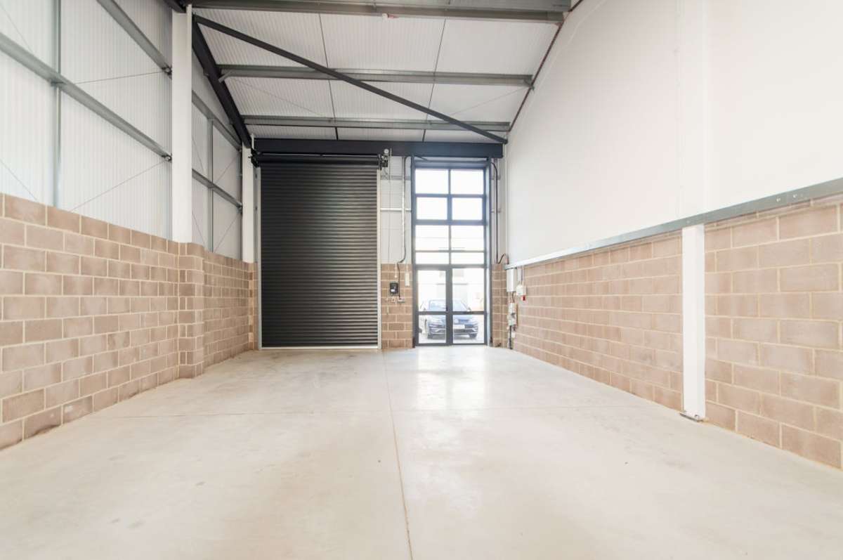 Industrial Unit in Wimborne - photo 3