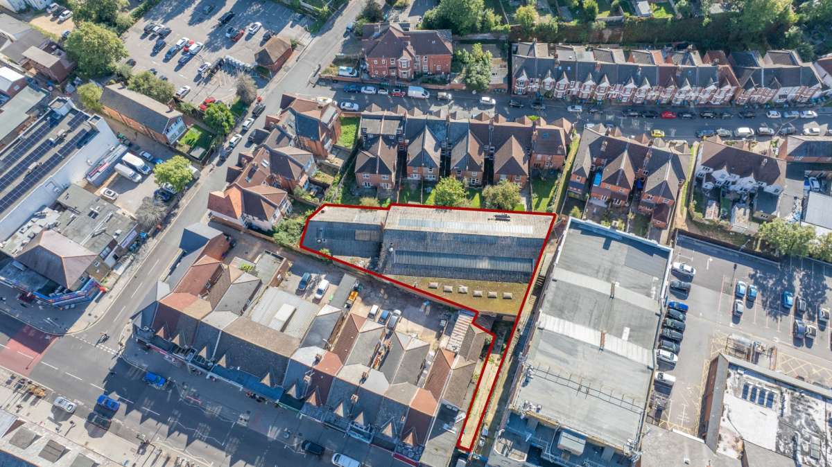 Industrial Unit in Hampshire - photo 2