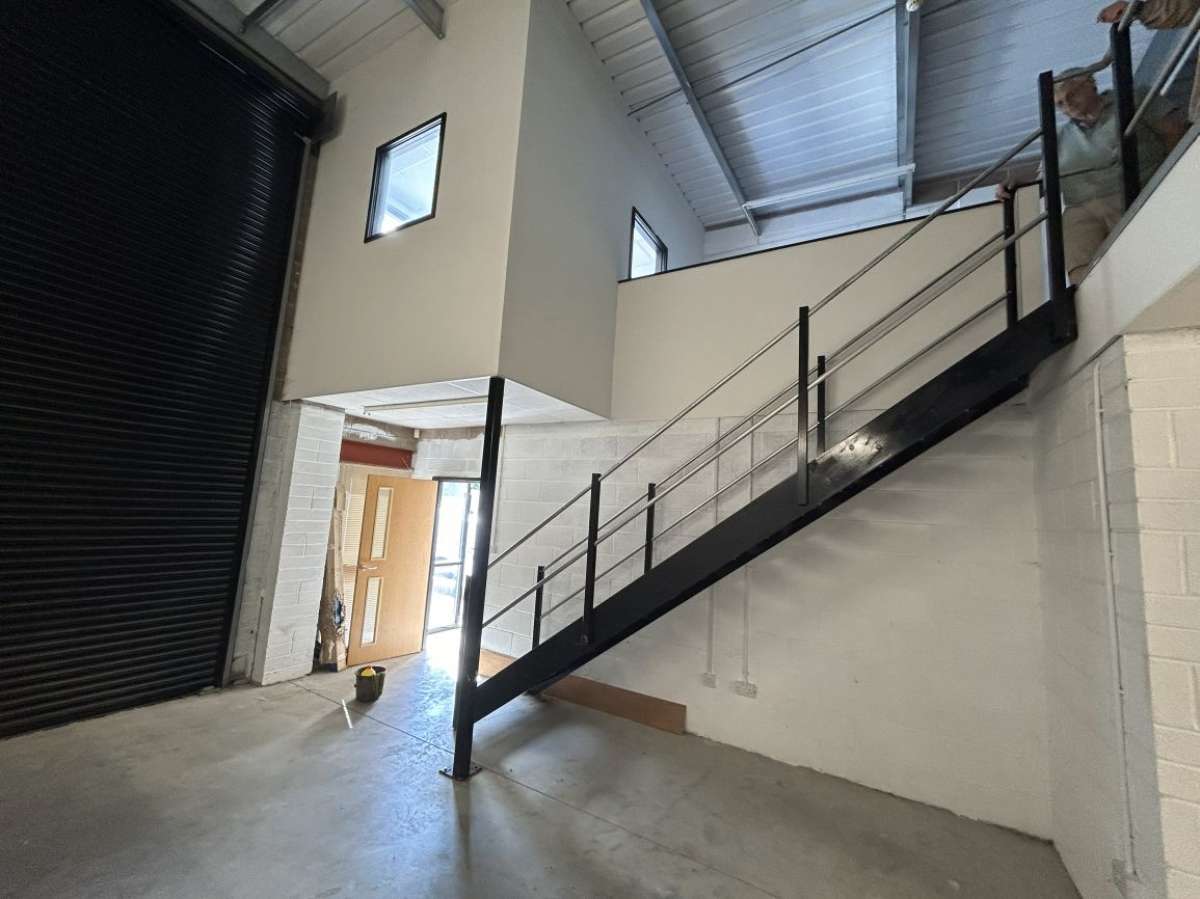 Industrial Unit in Torpoint - photo 3