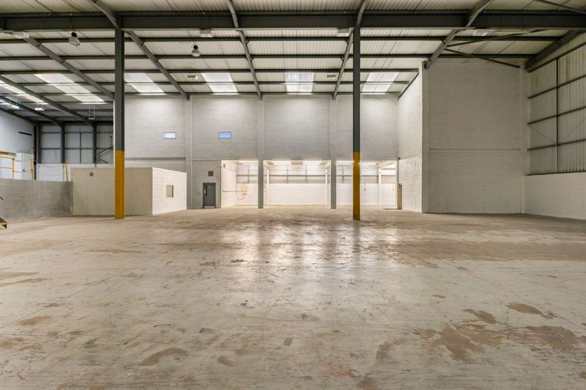 Industrial Unit in Oldbury - photo 4