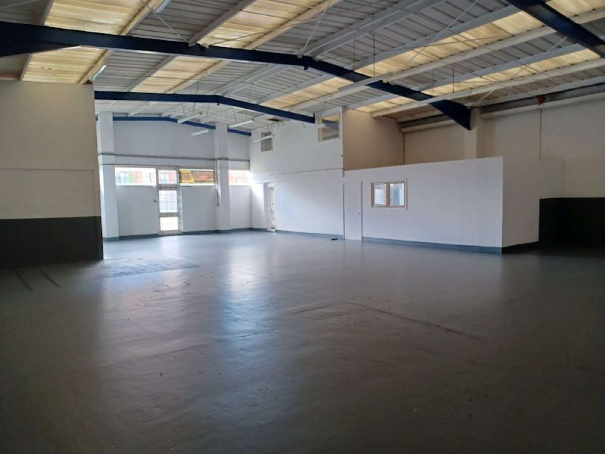 Industrial Unit in Reading - photo 2