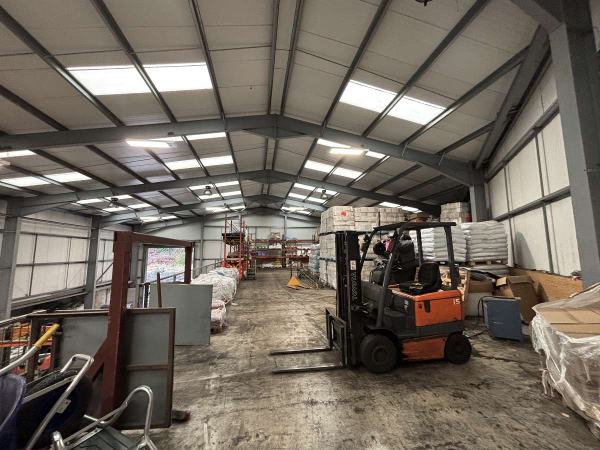 Industrial Unit in Todmorden - photo 4