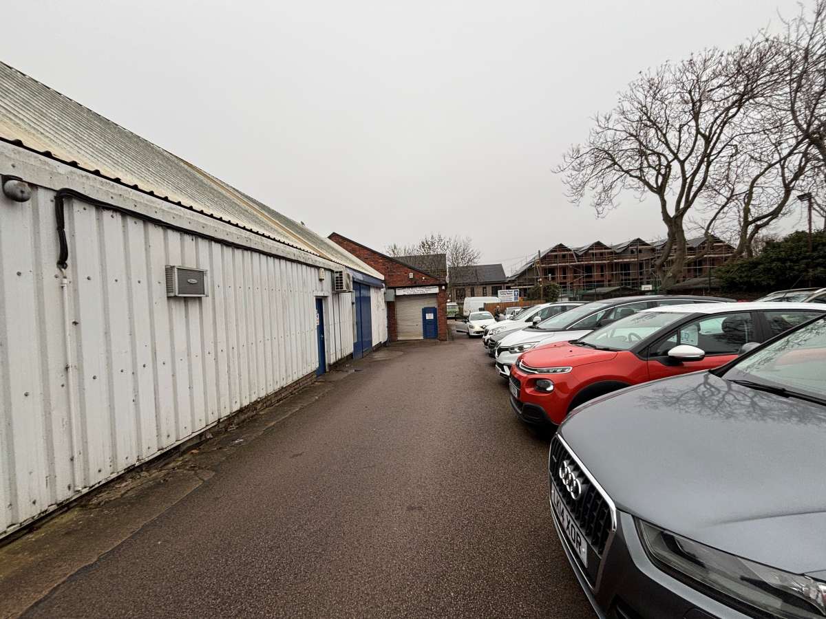 Industrial Unit in Leicester - photo 4