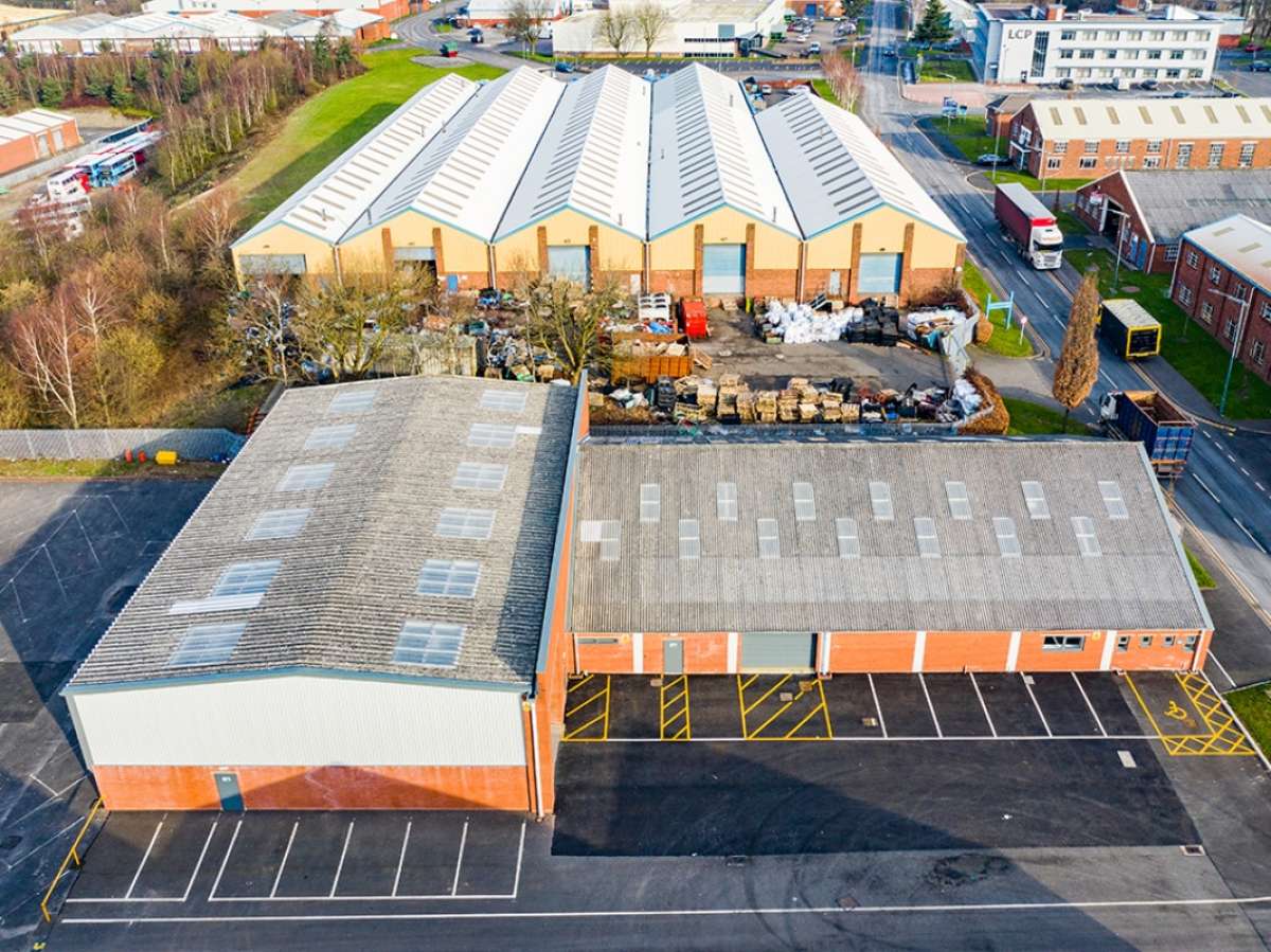 Industrial Unit in Kingswinford - photo 2