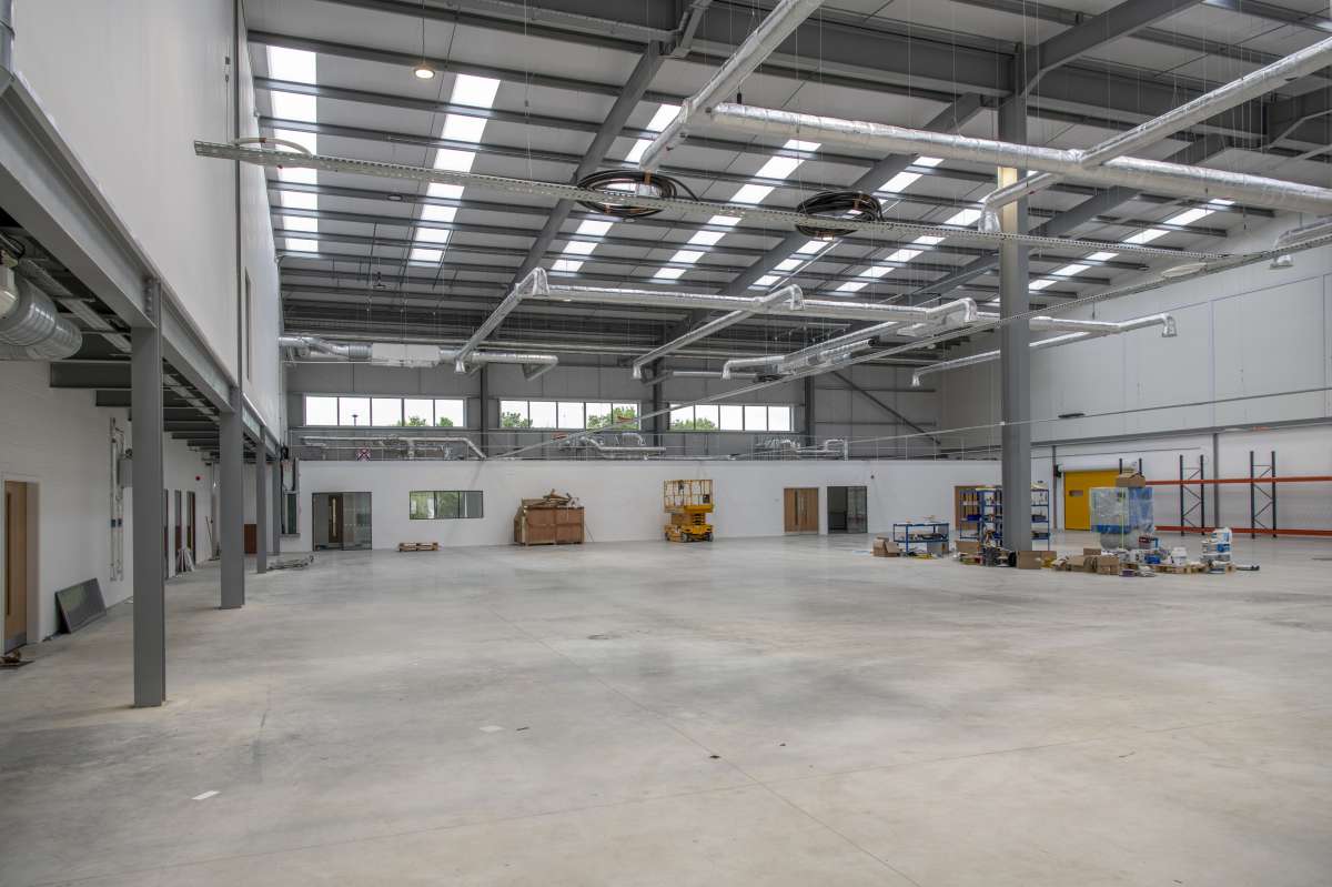 Industrial Unit in Harrogate - photo 2