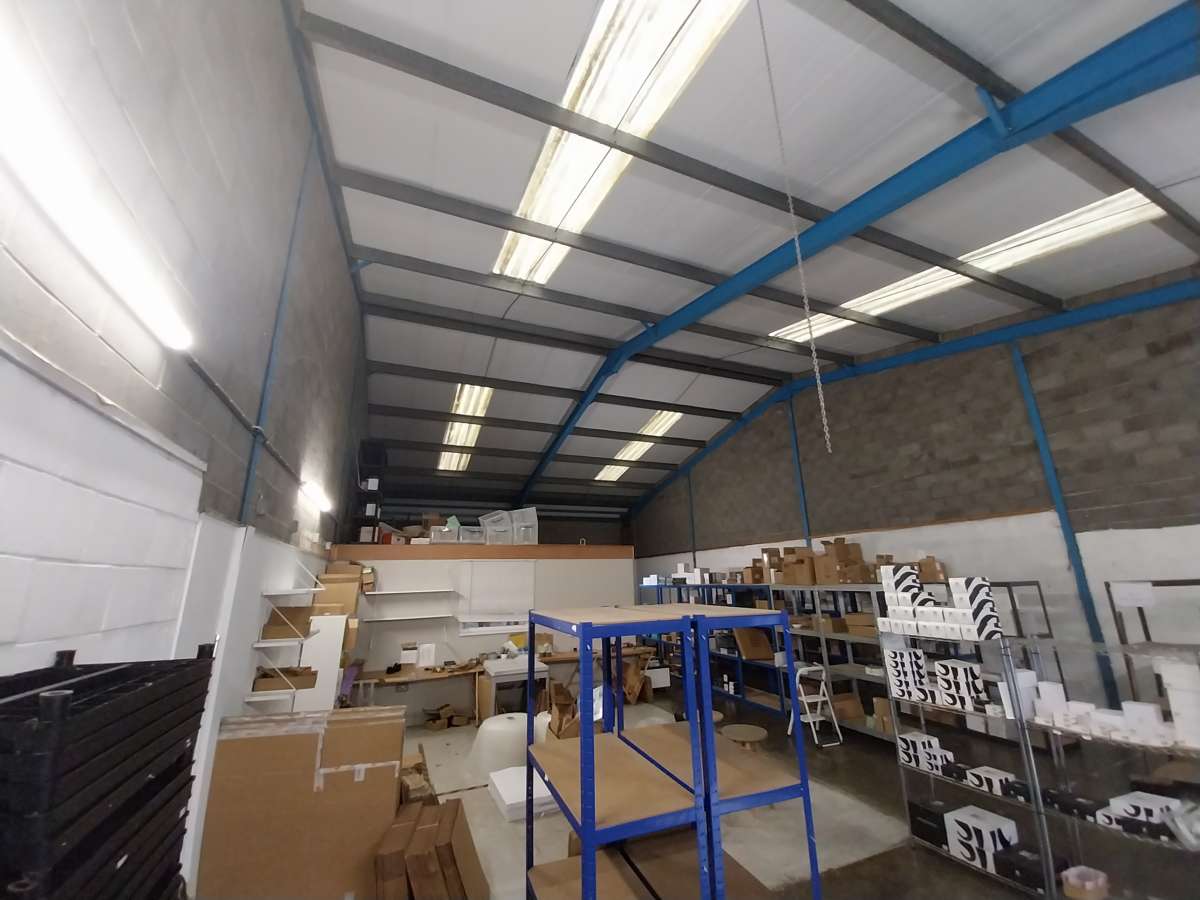 Industrial Unit in Lincoln - photo 4