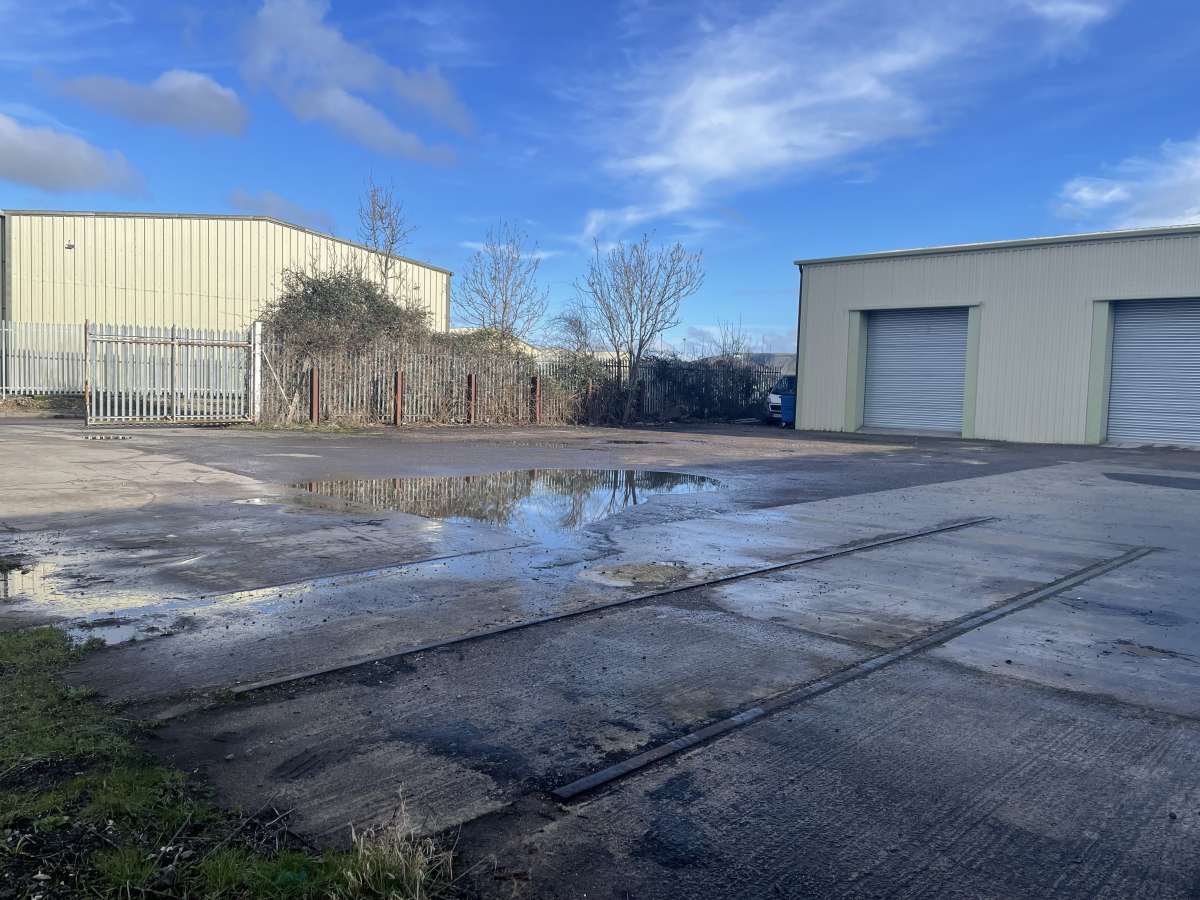 Industrial Unit in Westbury - photo 3