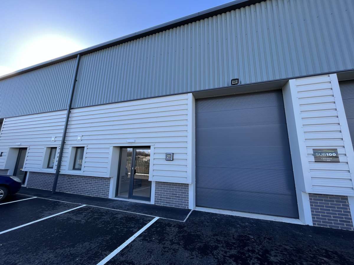 Industrial Unit in Northern Road Industrial Estate - photo 2