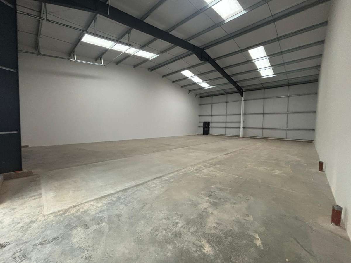 Industrial Unit in Loughborough - photo 3