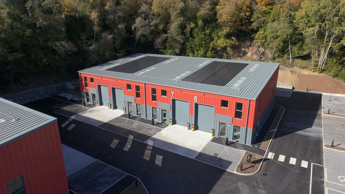 Industrial Unit in Crowborough - photo 2