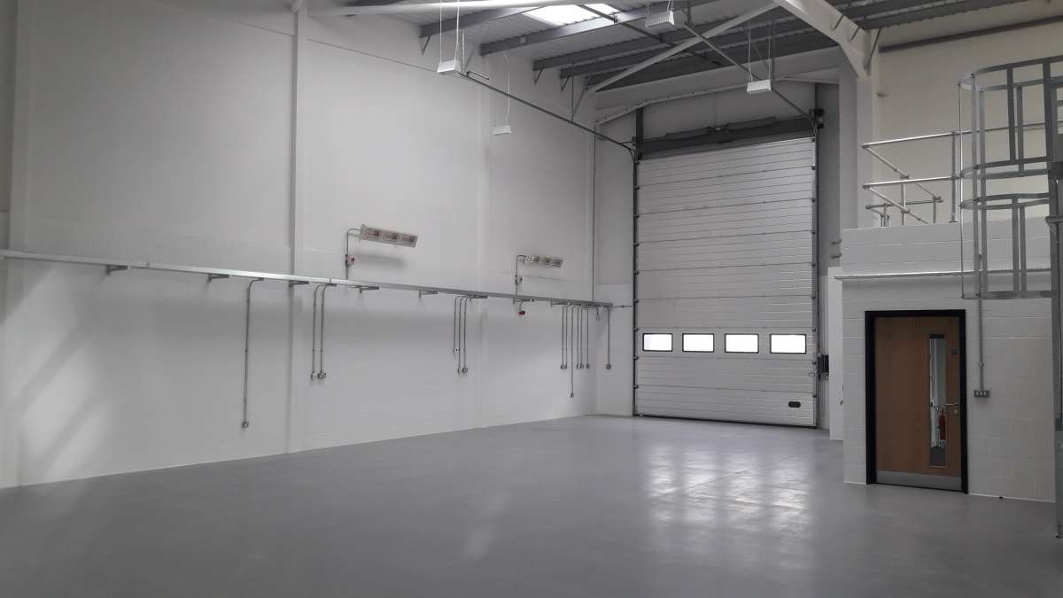 Industrial Unit in St Mawgan - photo 4