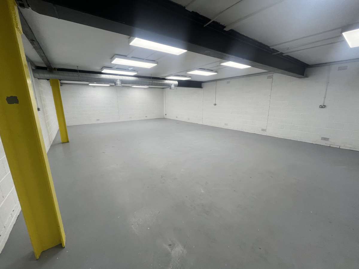 Industrial Unit in Leicester - photo 2