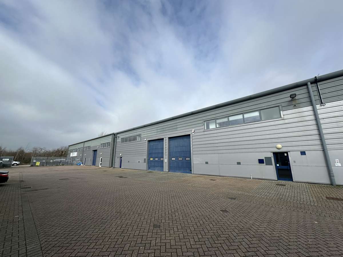 Industrial Unit in Eastbourne - photo 4