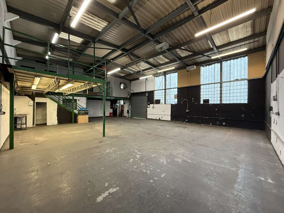 Industrial Unit in Hinckley - photo 4
