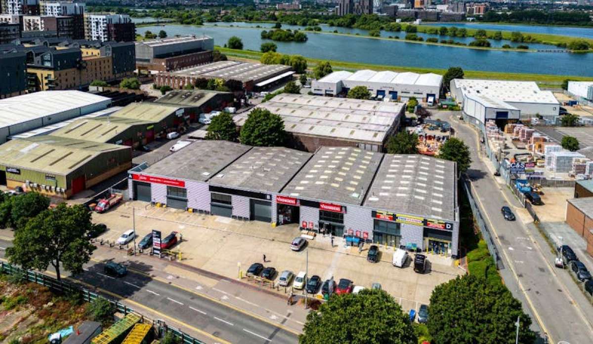 Industrial Unit in Walthamstow - photo 2