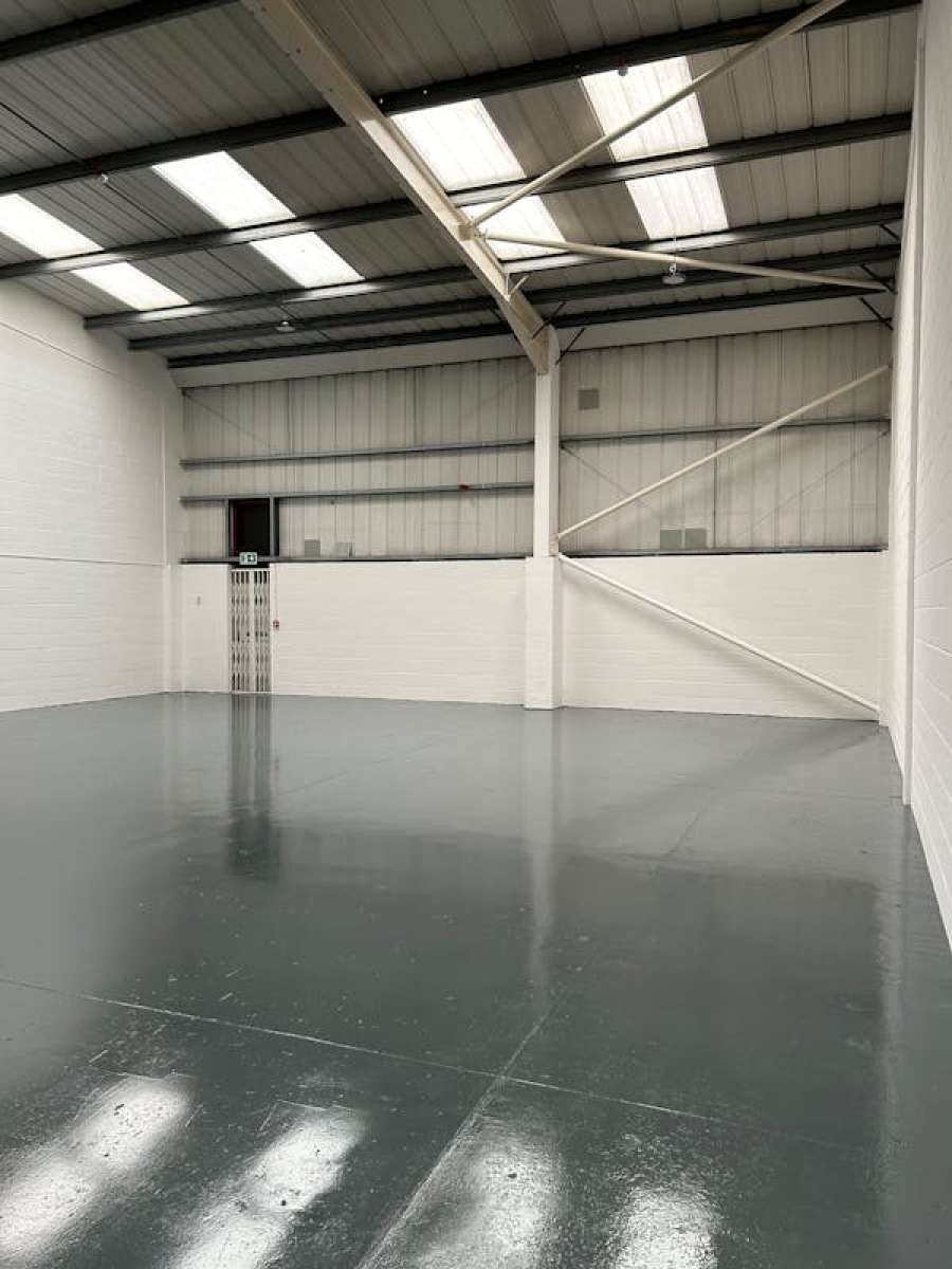 Industrial Unit in Enfield - photo 3
