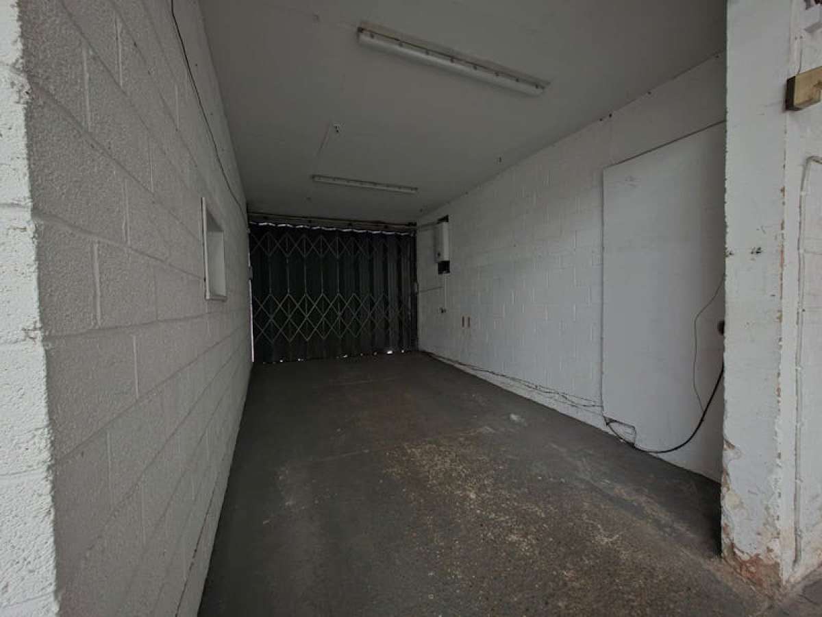 Industrial Unit in London - photo 4