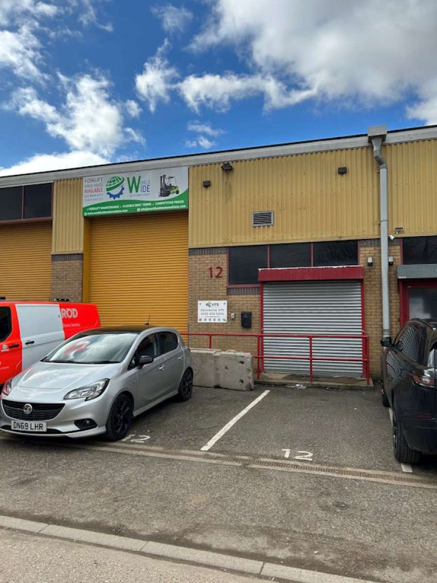 Industrial Unit in Enfield - photo 2