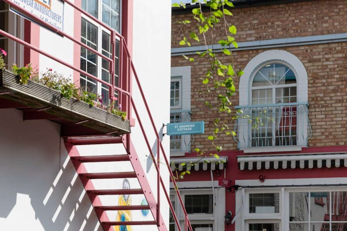 Industrial Unit in London - photo 3