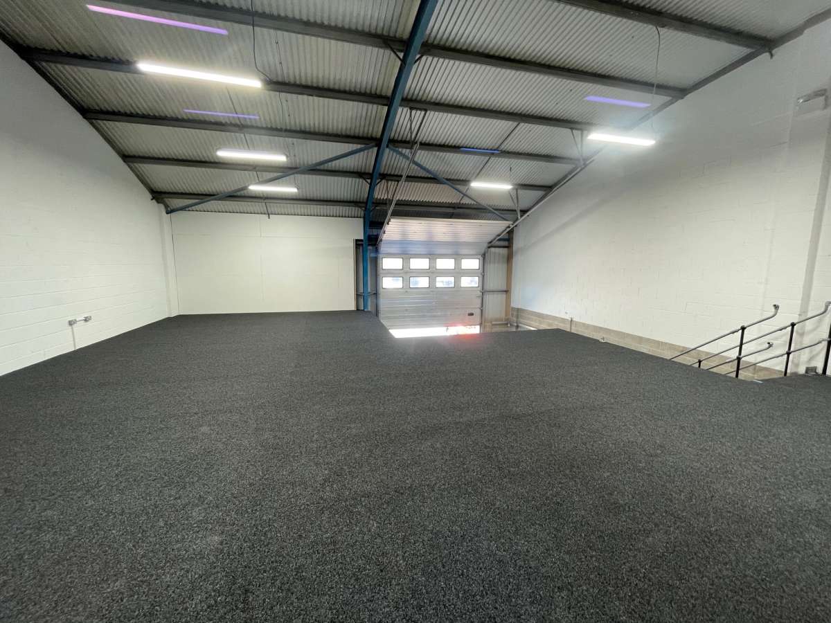 Industrial Unit in Plymouth - photo 3