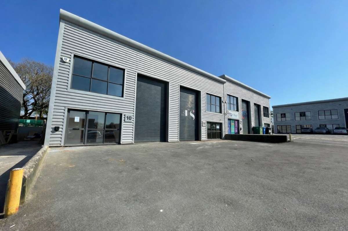 Industrial Unit in Plymouth - photo 2