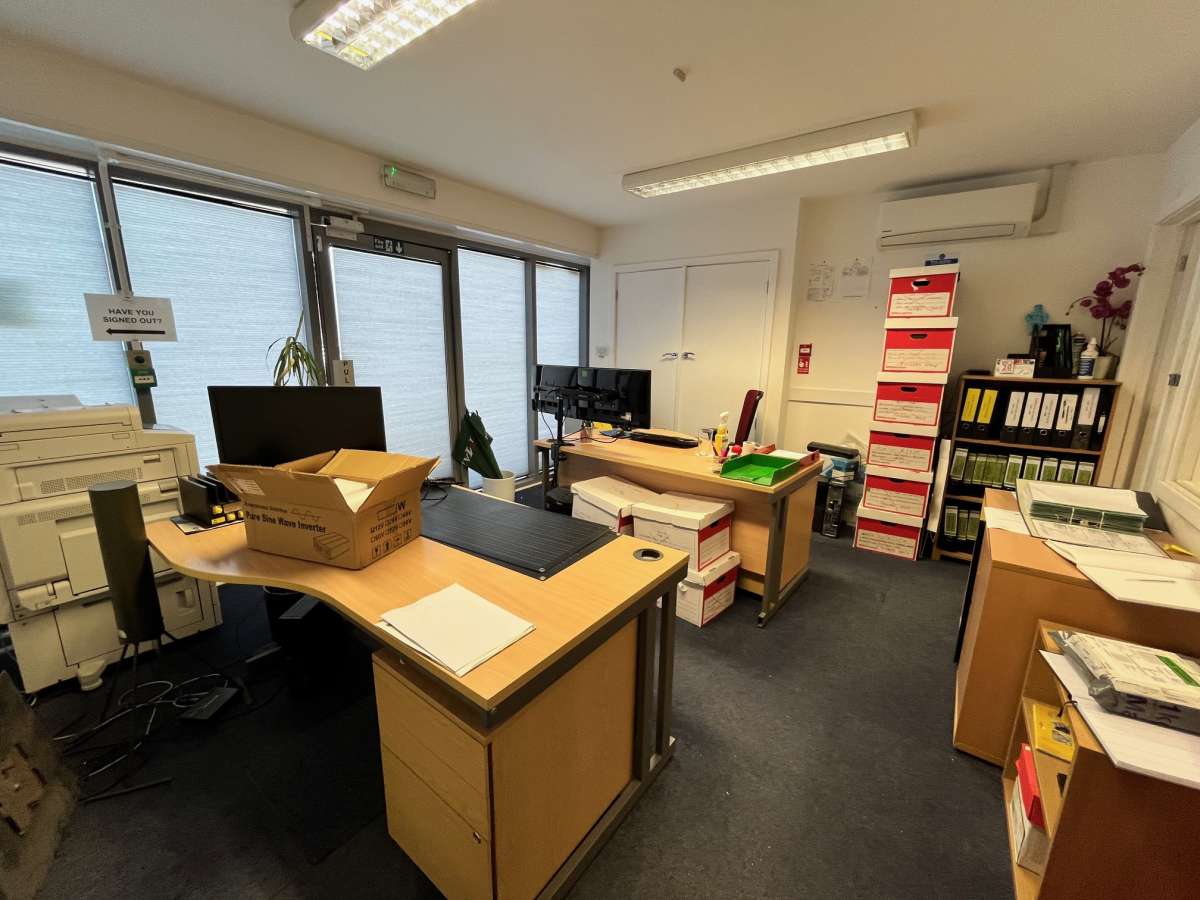 Industrial Unit in Colchester - photo 3