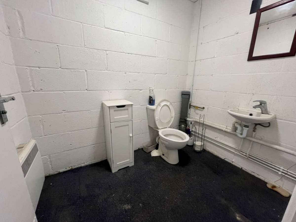 Industrial Unit in Clopton - photo 3