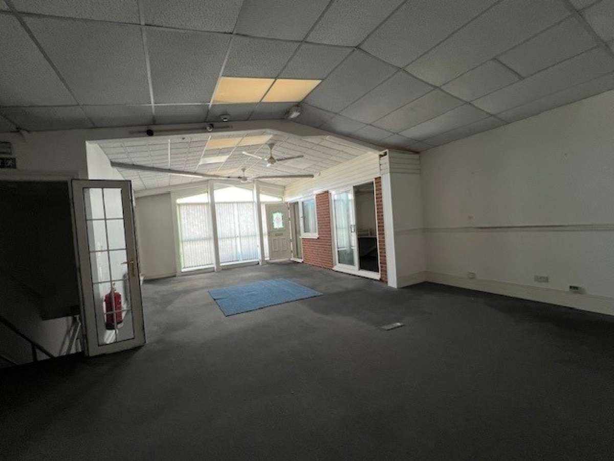 Industrial Unit in Derby - photo 2