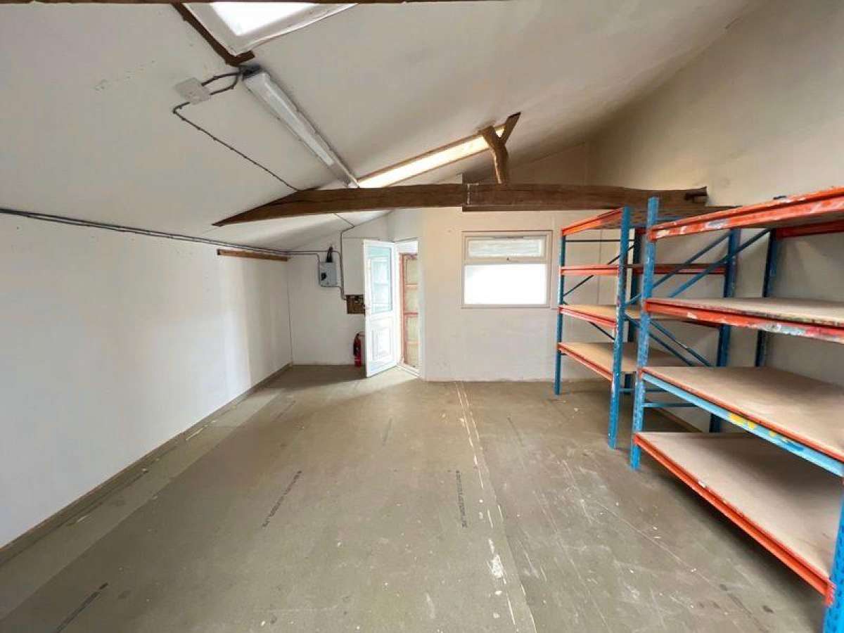 Industrial Unit in West Malling - photo 4