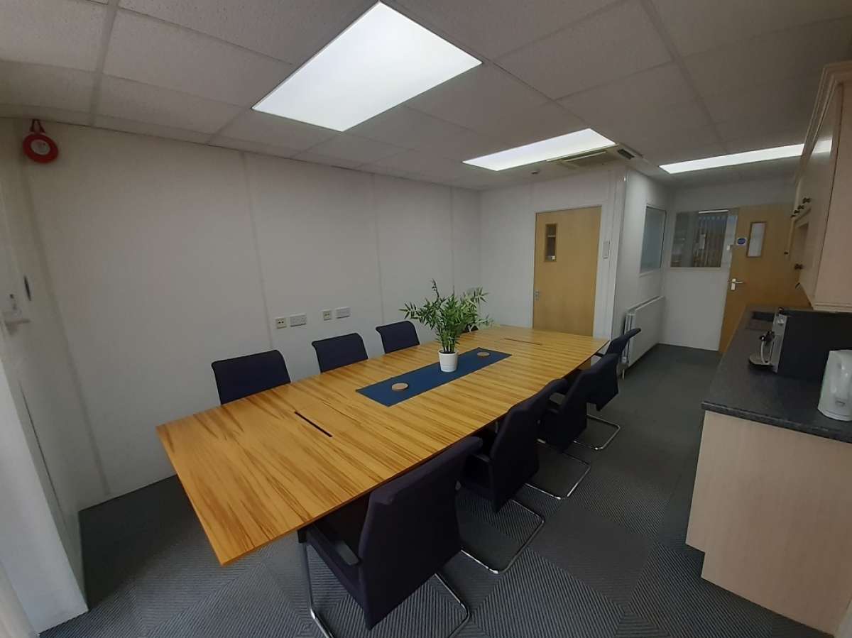 Industrial Unit in Winchester - photo 3