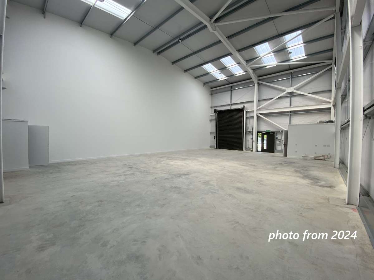 Industrial Unit in Winchester - photo 3