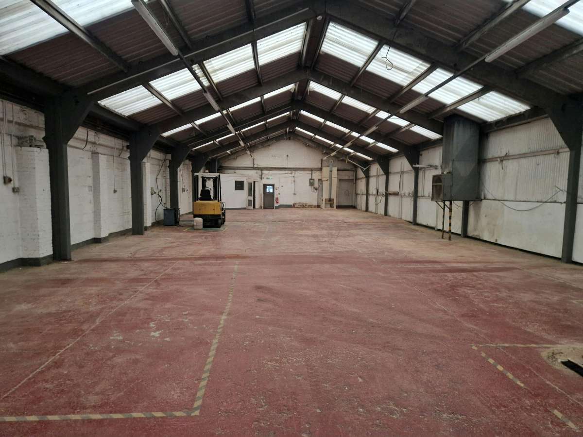 Industrial Unit in Fareham - photo 4
