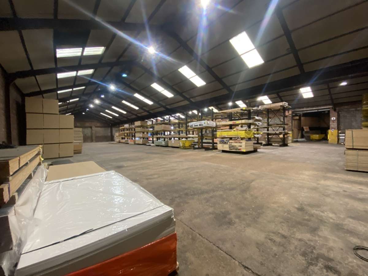 Industrial Unit in Oldbury - photo 4