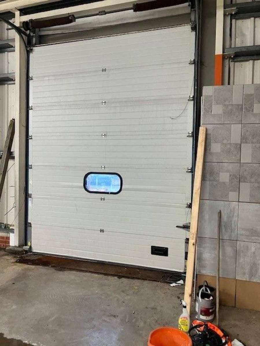 Industrial Unit in Liverpool - photo 2