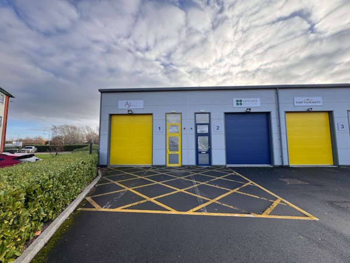 Industrial Unit in Pershore - photo 2