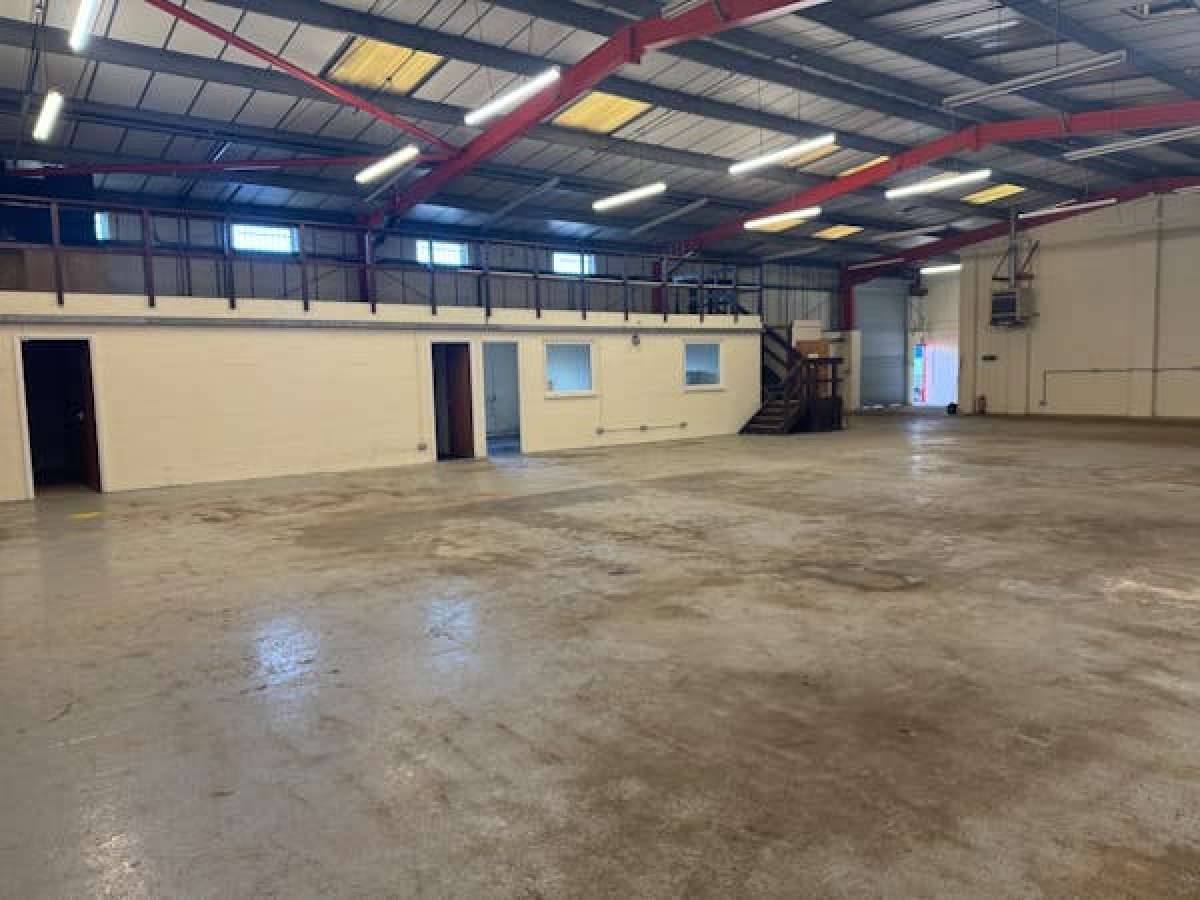 Industrial Unit in Sutton In Ashfield - photo 4